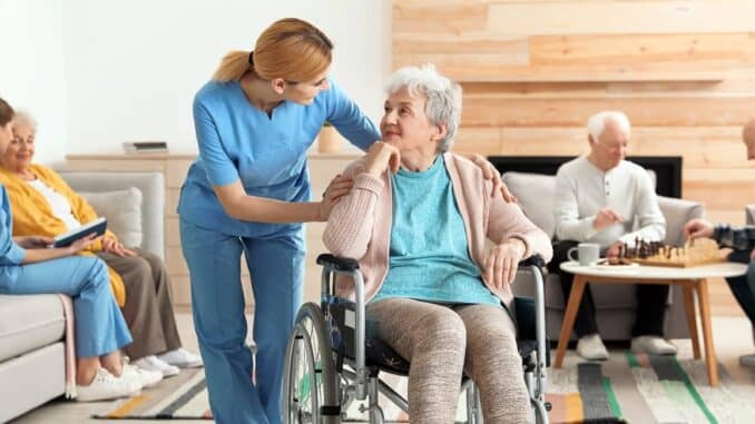 Wichtige Überlegungen Zusammen mit der Präferenz eines Pflegeheims Wohnhaft bei  Menschen via Geistiger Verfall